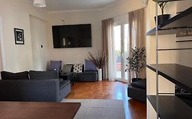 Elegant Penthouse 120Sqm With Large Veranda, 5 Min Walk To Ambelokipous Metro Station